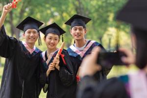 哈爾濱工程大學繼續教育學院空乘專業的學費多少，口碑怎樣？
