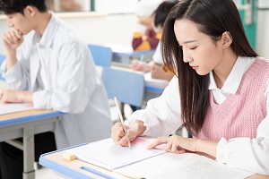 清華志清中學國際部入學考試