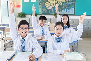 北京市朝陽區正源新亞學校小學、初中學籍是哪里的？