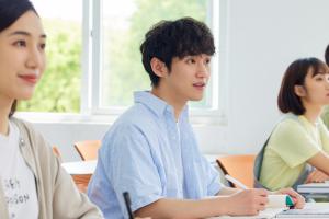 西南林業(yè)大學外國語學院專業(yè)有幾個？