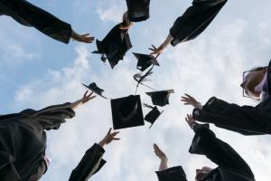 西南林業(yè)大學外國語學院是不是技校？