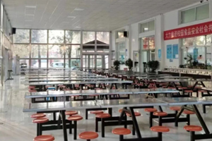 華油榮德小學食堂介紹——“五好”食堂，讓孩子們吃得安全、健康和營養