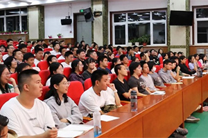 北京懷柔索蘭諾中學(xué)開(kāi)展高中語(yǔ)文學(xué)科學(xué)法指導(dǎo)系列講座！