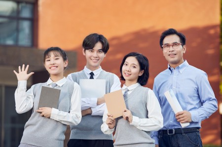 北京東方紅學校學籍是否正規？2025年學校辦學資質詳解！