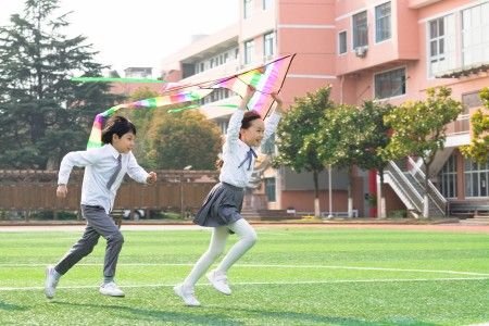 北京市朝陽區新亞學校靠譜嗎？收費貴嗎？