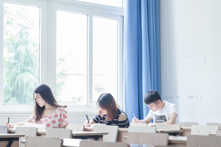 非京籍學(xué)生選擇三河市燕橋?qū)W校可行嗎？附北京學(xué)生跨省擇校方案